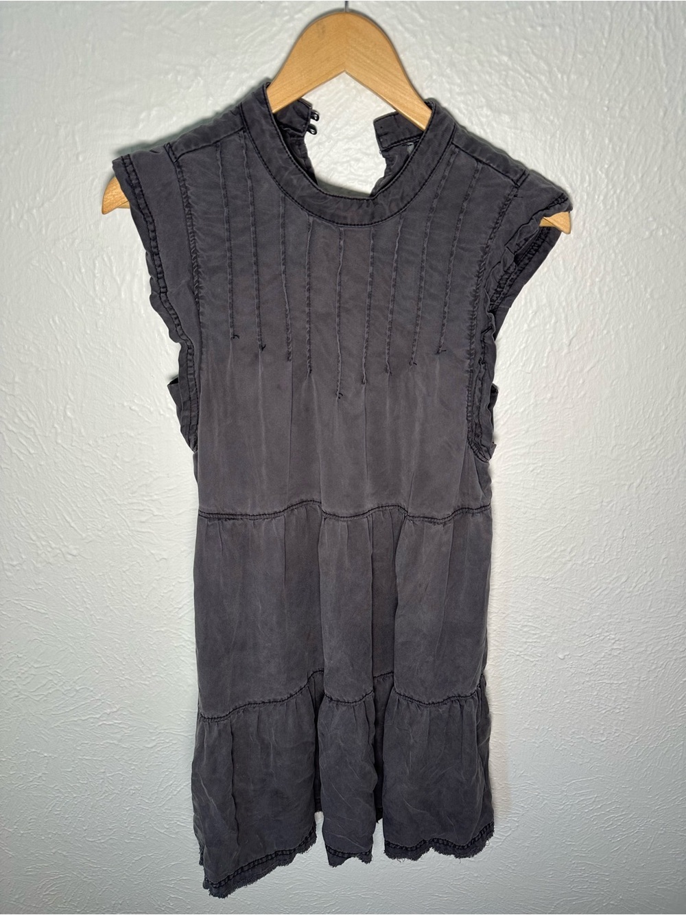 Anthropologie Ruffled Mini Dress Womens XS Charcoal Gray Boho Tiered Dress - Picture 1 of 8